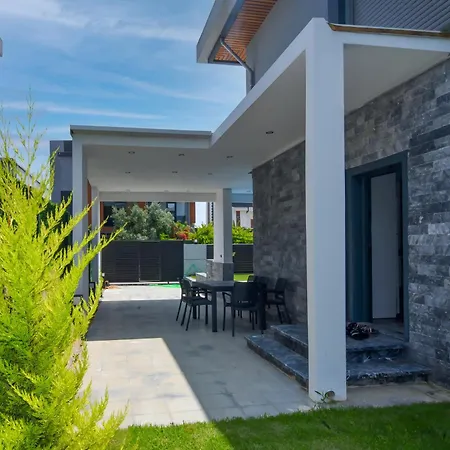 Antalya Luxury 1 באלאק