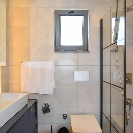 Antalya Luxury 1 וילה באלאק