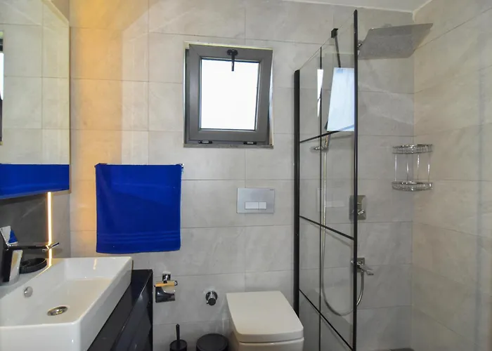 Antalya Luxury 1 *